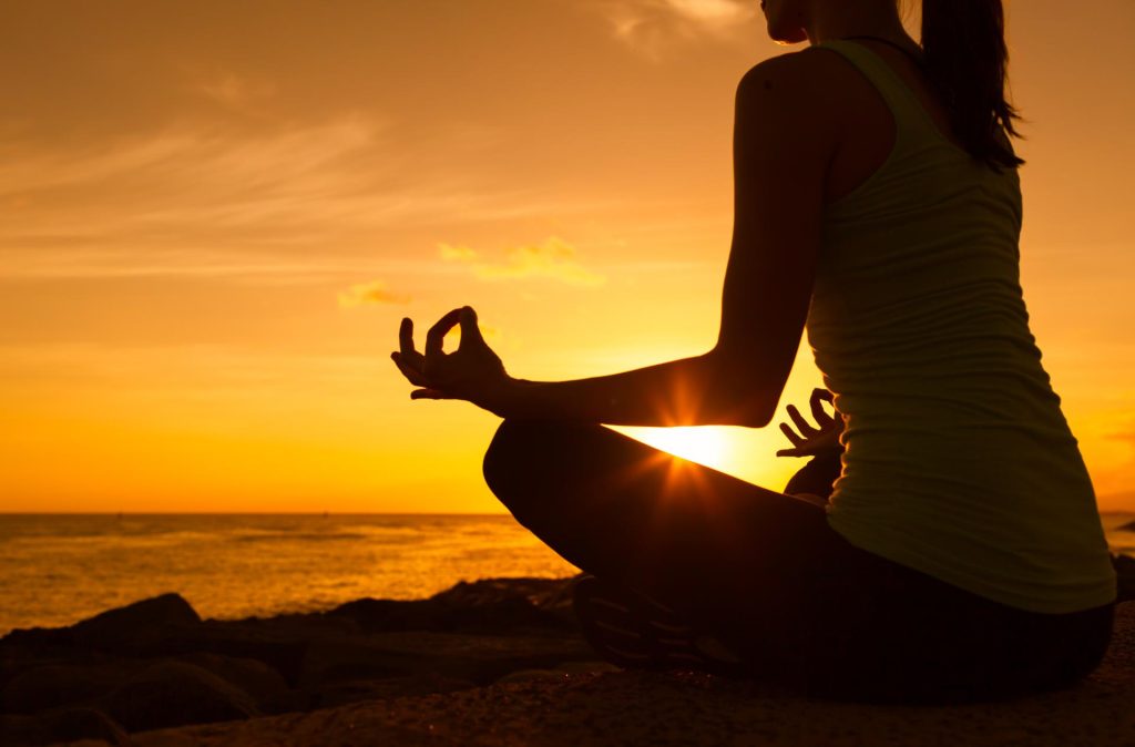Experience Julie-Sian's Healing And Manifesting Expertise Today For A Positive Change In Your Wellness Journey.